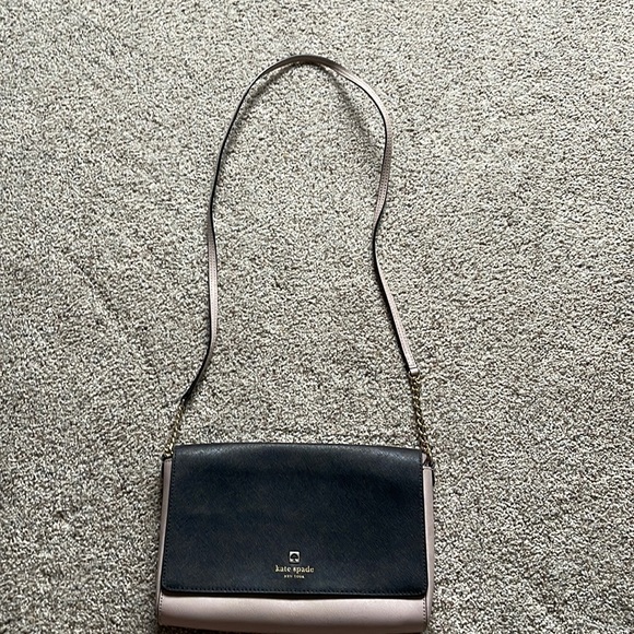 Kate spade crossbody - Picture 1 of 10
